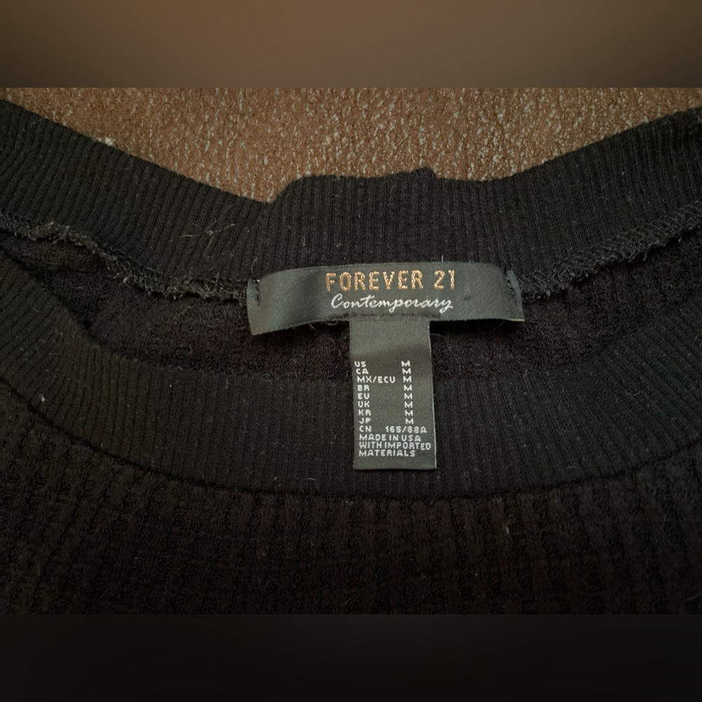 Forever 21 Women’s M Black Sweater